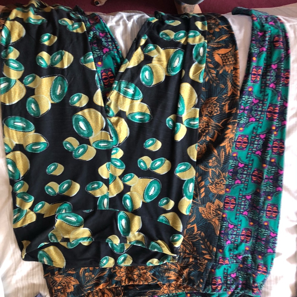 Lularoe bundle - 3 pairs/leggings & 1 dress